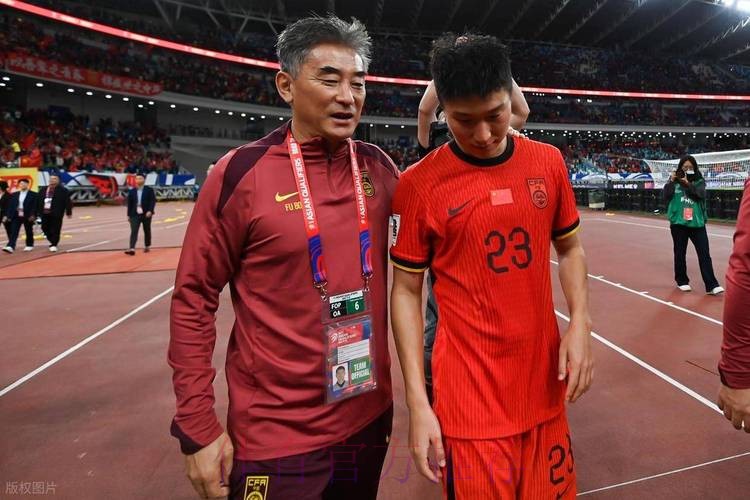 傅博带领国足进行首训 即将兵发韩国东亚杯赛