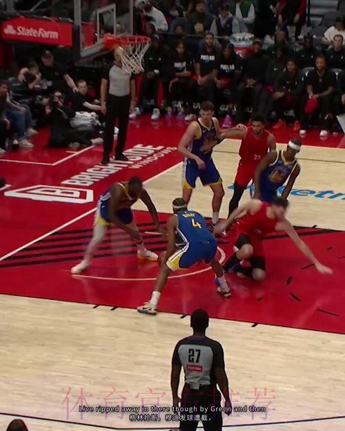 克林根内线送助攻 夏普冲天折叠暴扣 克林根内线送助攻 夏普冲天折叠暴扣